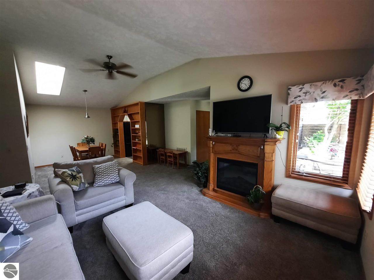 2165 Hammond Place W - Photo 1