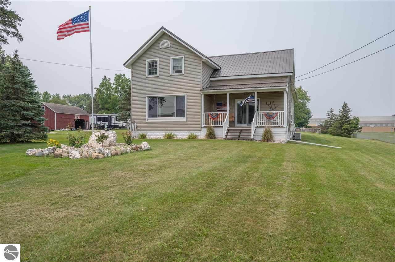 364 Chippewa Street - Photo 1