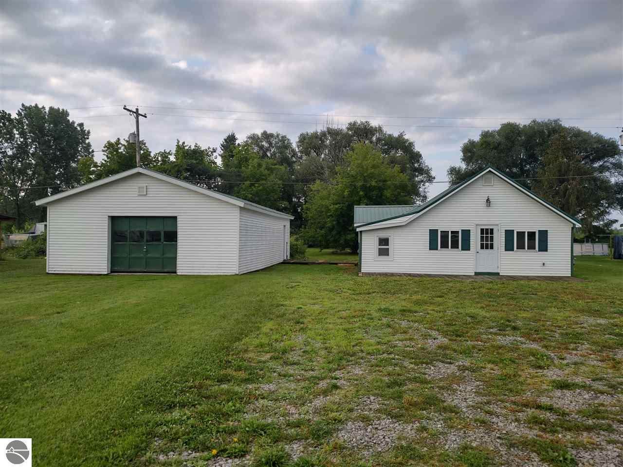 415 Huron - Photo 1