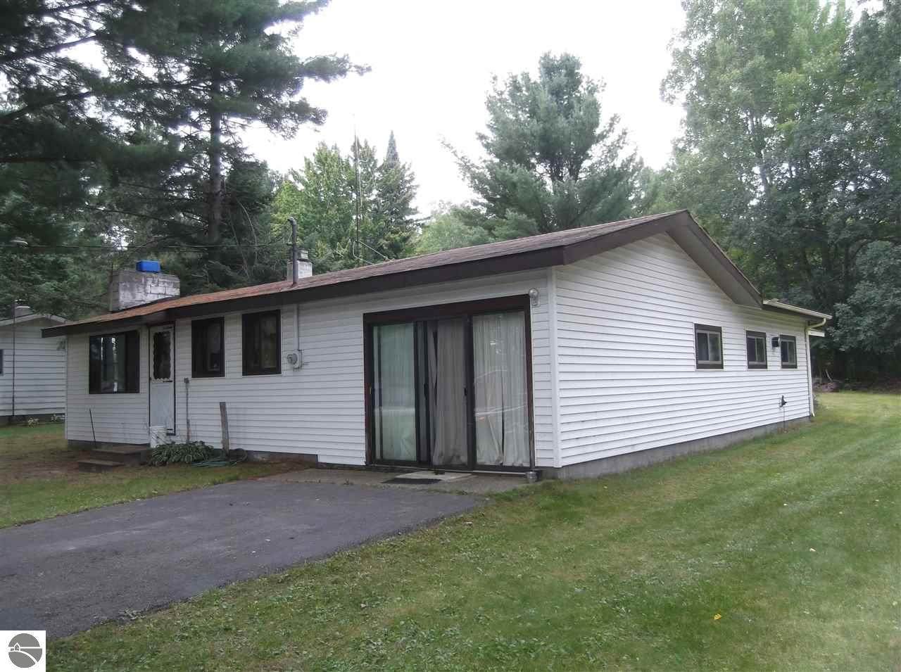 8368 Lakeview Drive - Photo 1