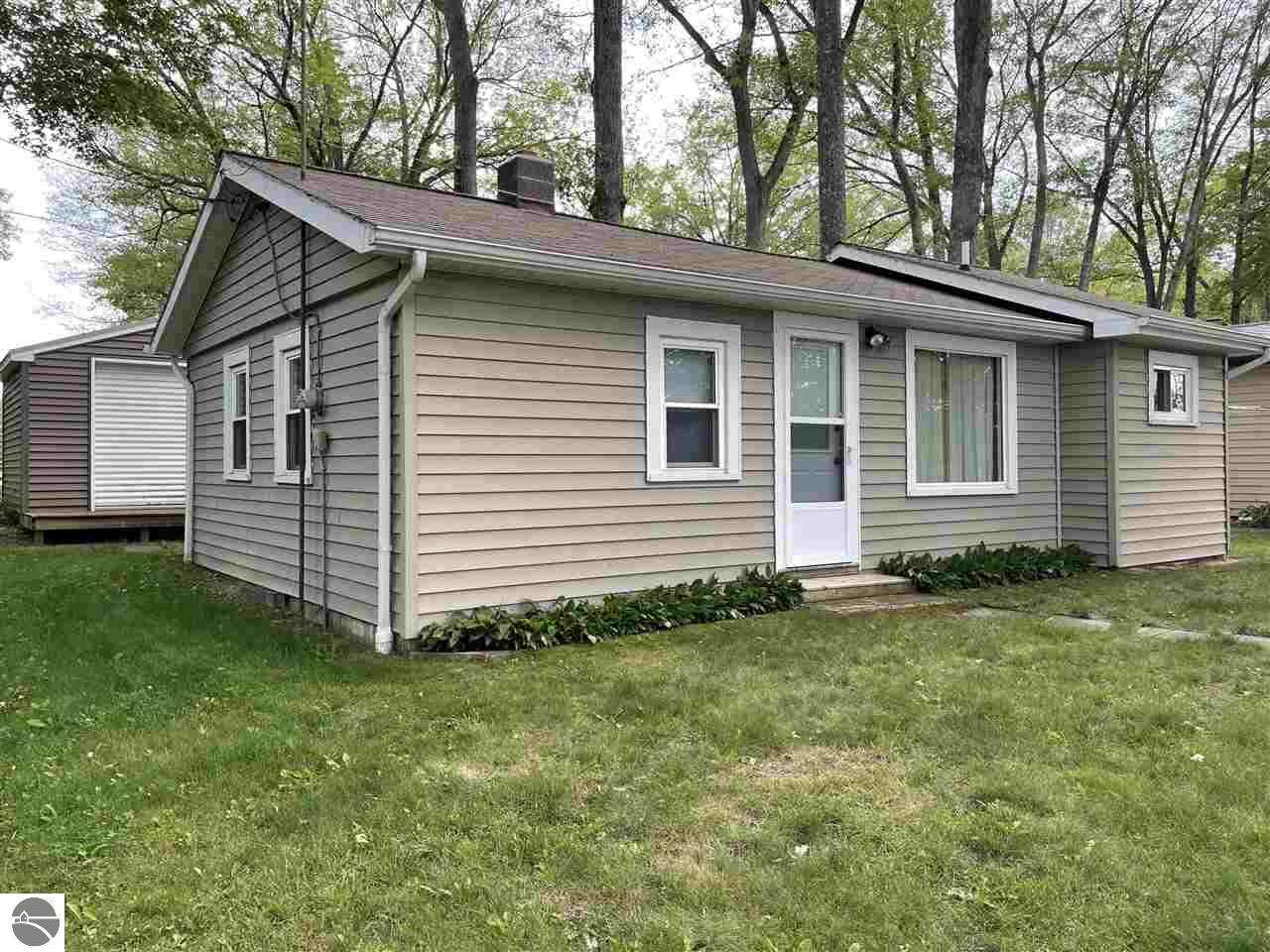 4735 Fairlane Drive - Photo 1