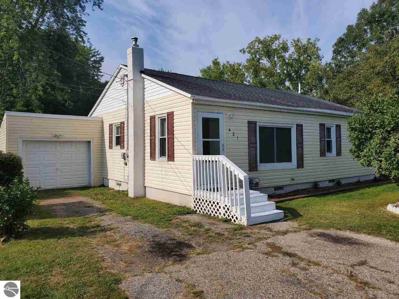 421 Brown Street - Photo 1