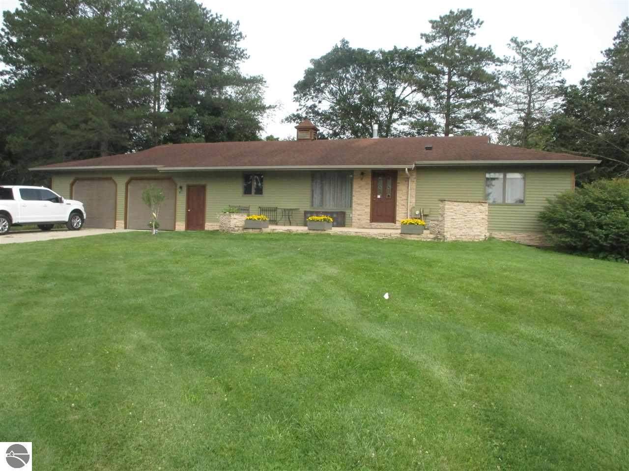 458 Cottage Avenue - Photo 1