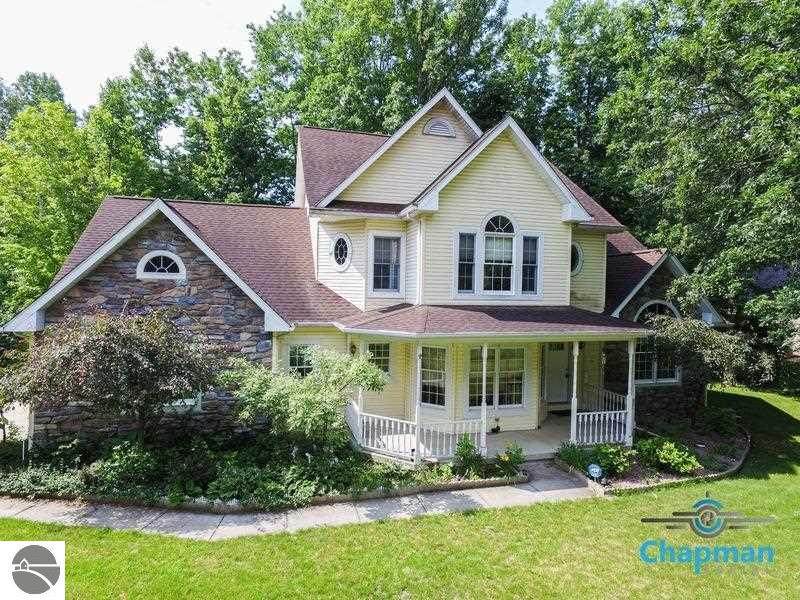 1556 Shagbark St - Photo 1