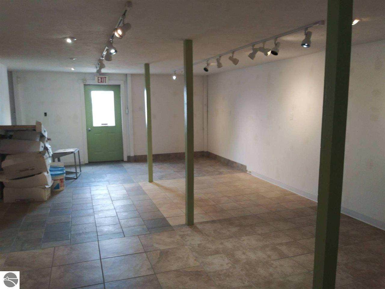 274 Us-131, S - Photo 1