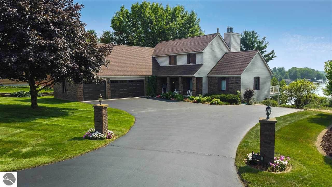 1259 Valley Drive - Photo 1