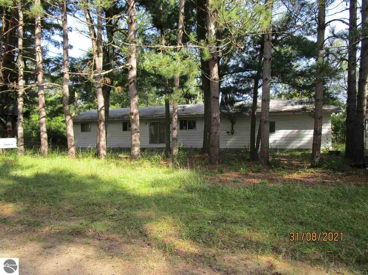 10013 Beal City Road - Photo 1