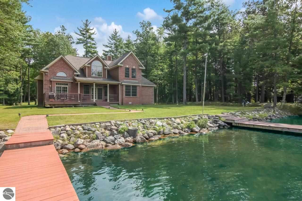 7889 Aarwood Trail - Photo 1
