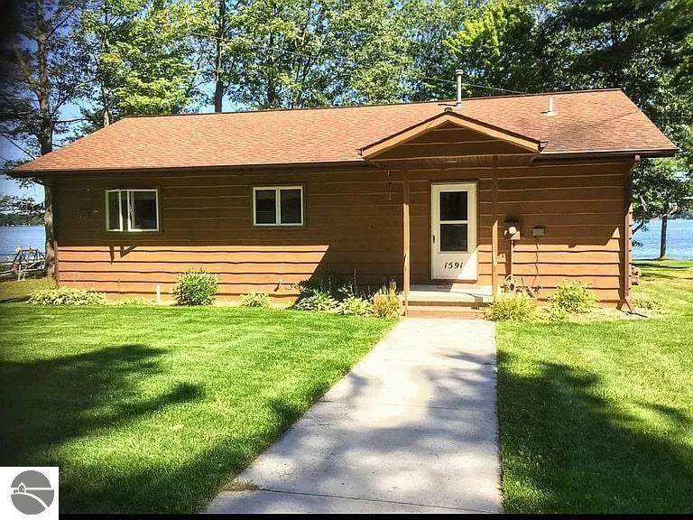 1591 Fleming Road - Photo 1