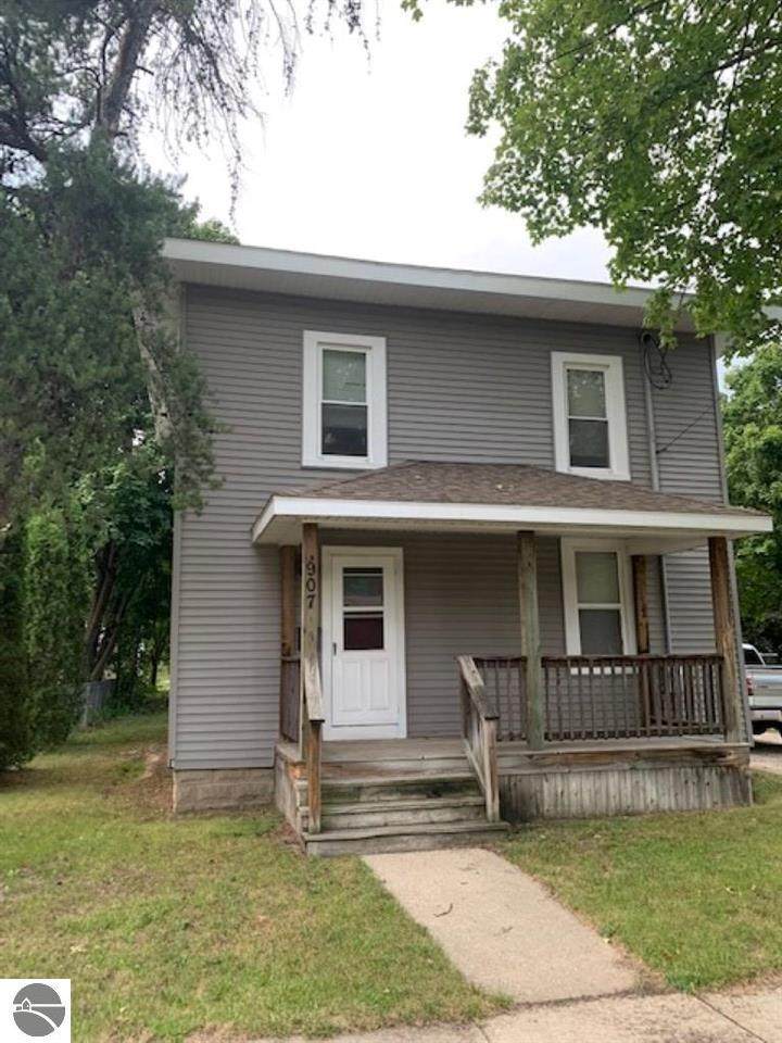 907 Lincoln Street - Photo 1