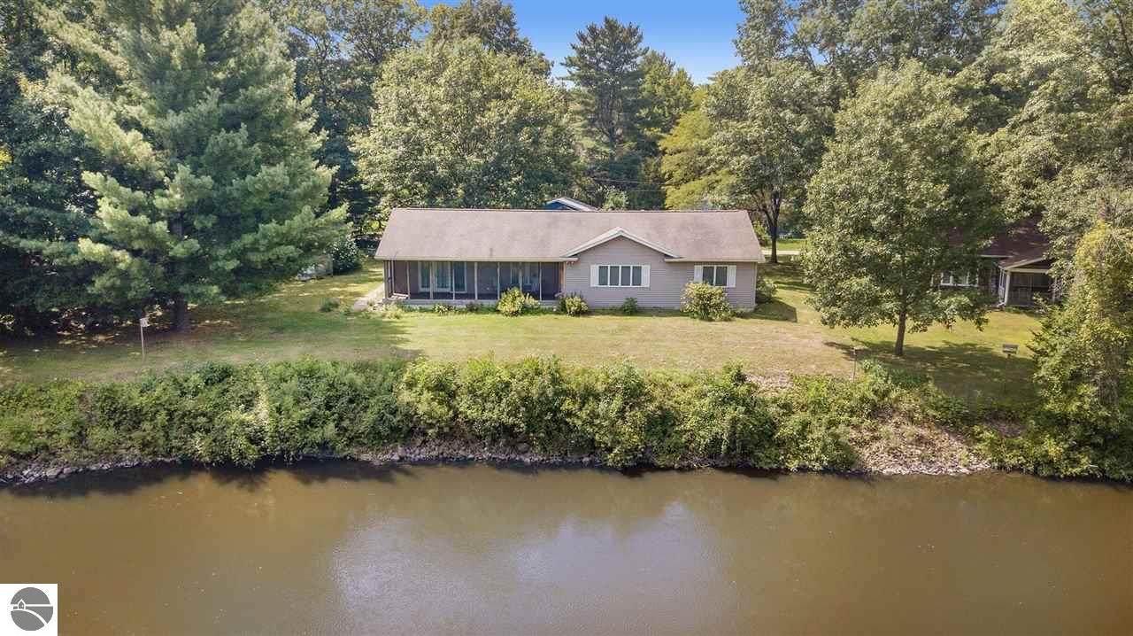 8648 Peninsula Street - Photo 1
