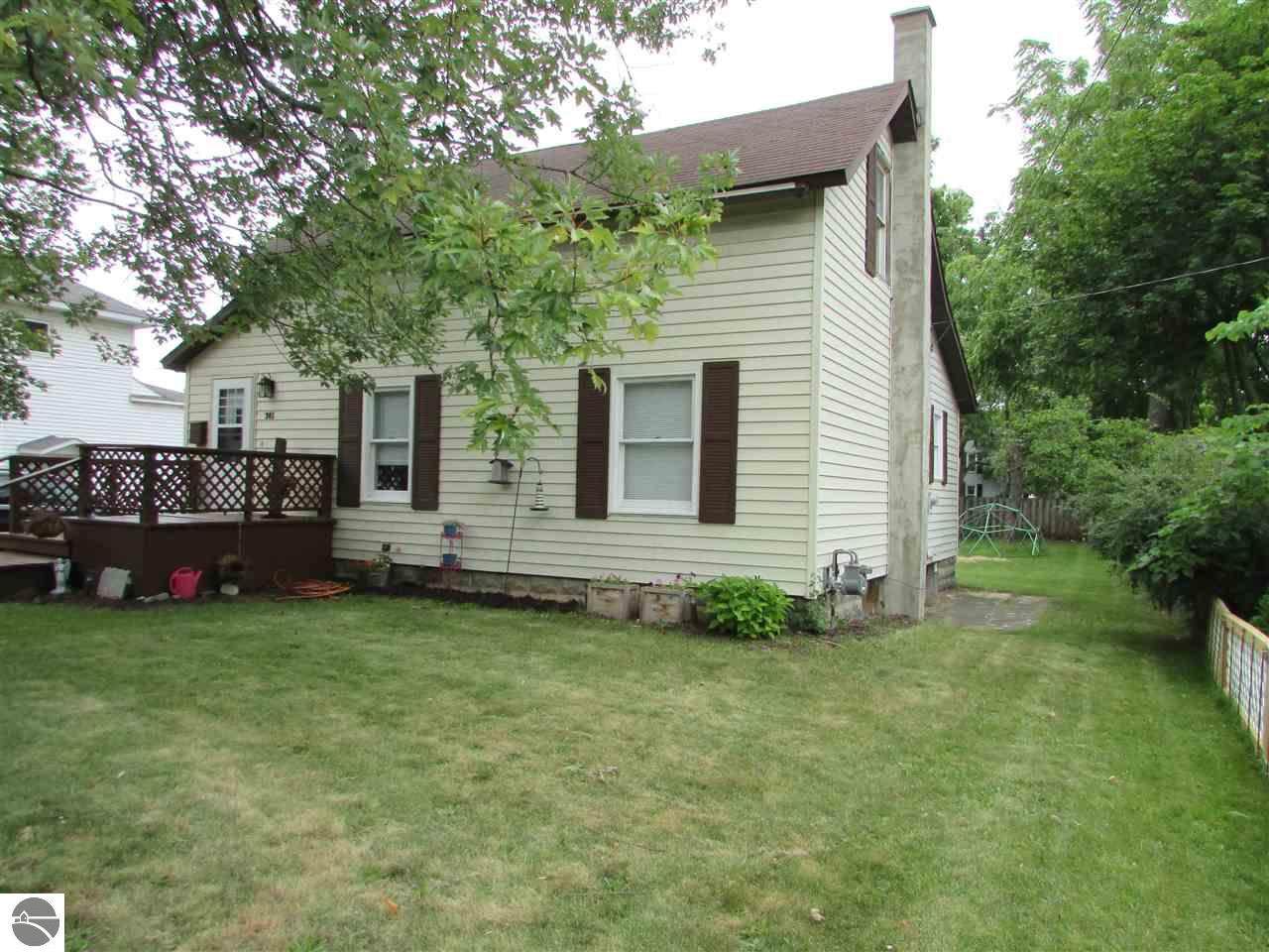 905 Chippewa Street - Photo 1