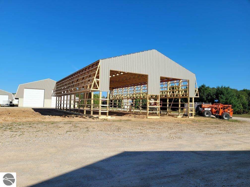 6939 Clipper Ave - Photo 1