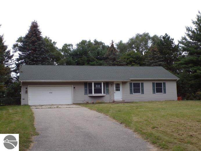916 Remus Road - Photo 1