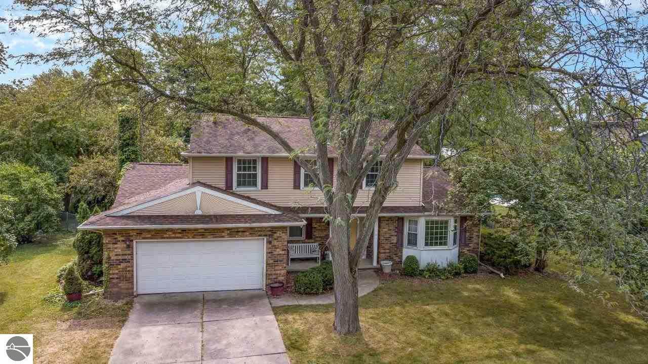 512 Fairlane Drive - Photo 1