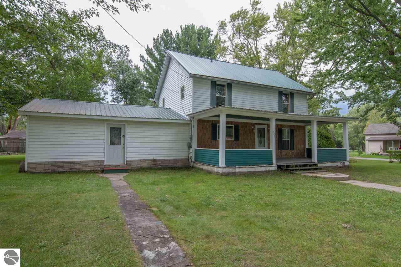 209 Eighth - Photo 1
