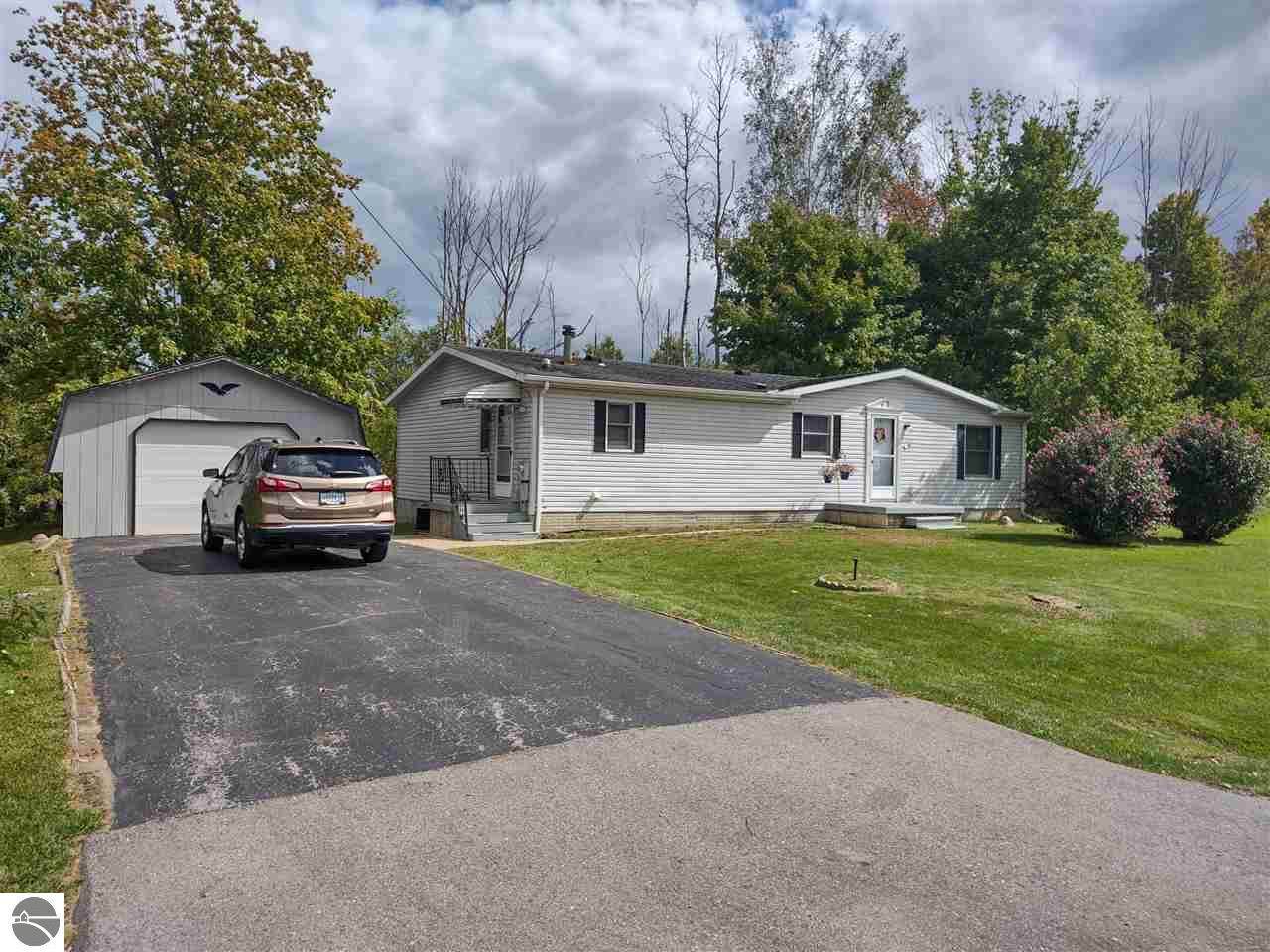 210 Kent Street - Photo 1