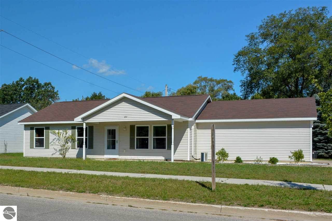 811 Centre Street - Photo 1