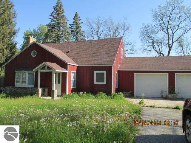 802 Main Street - Photo 1