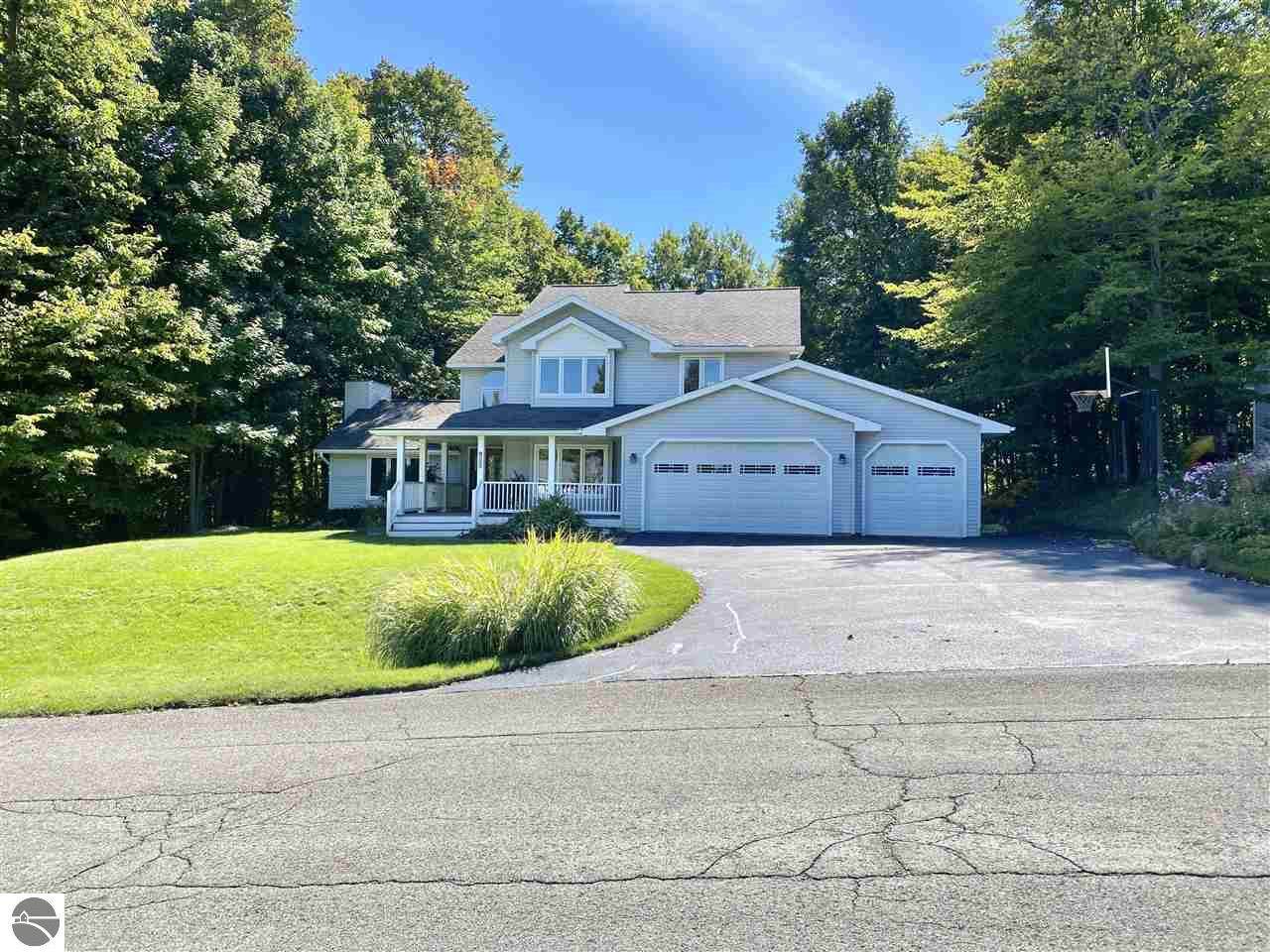 4559 Summit View Drive - Photo 1
