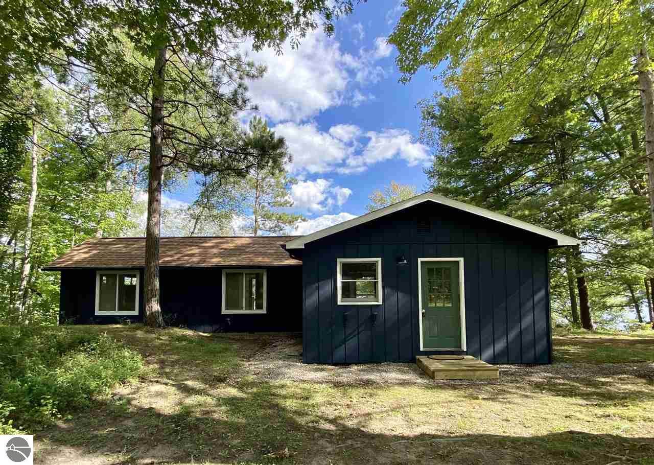 4598 Wonderland Road - Photo 1