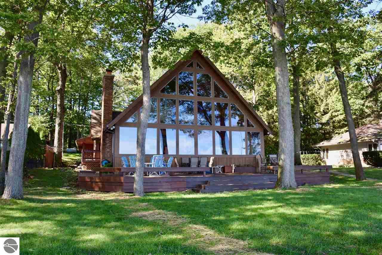 173 Huron - Photo 1