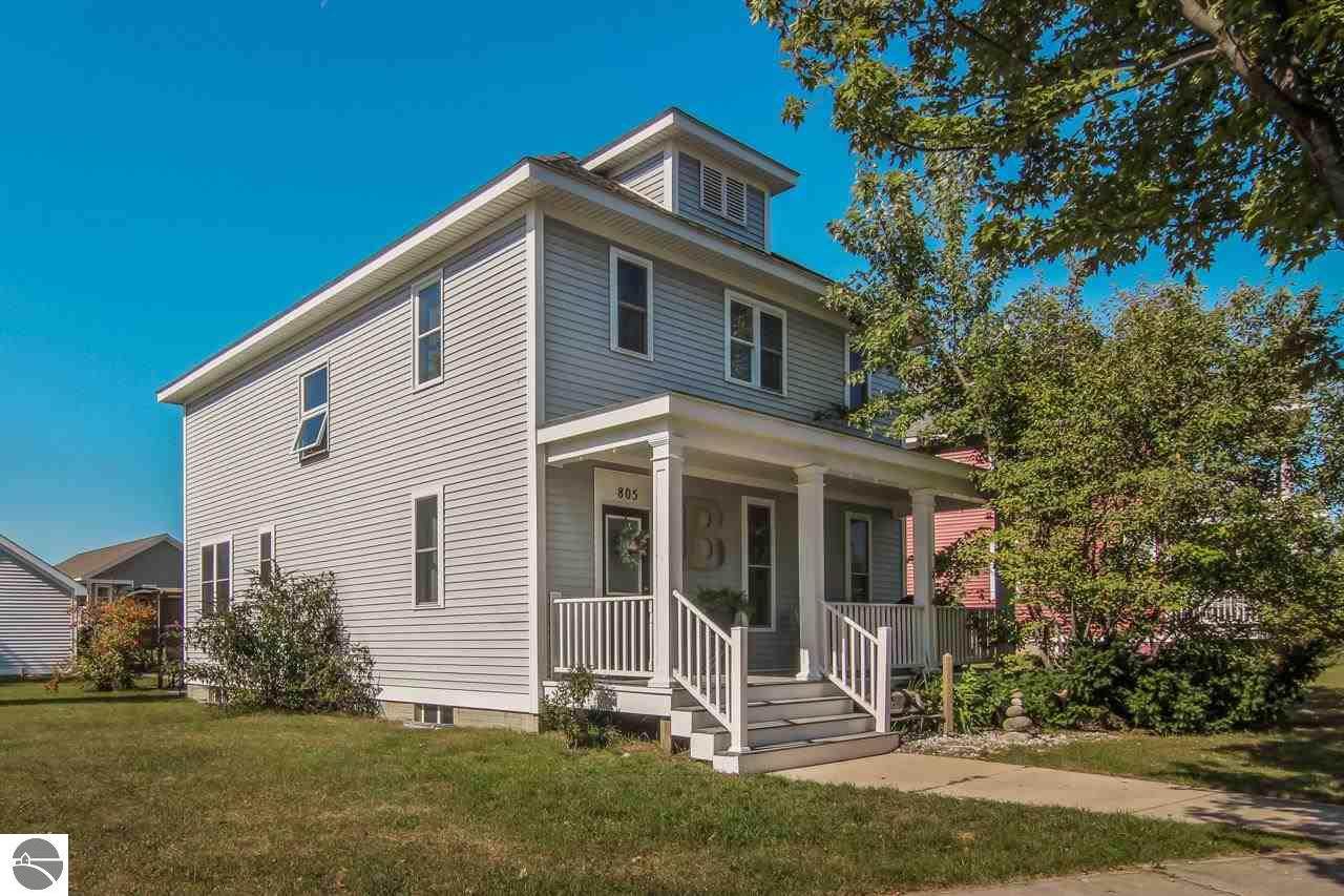 805 Traditions Drive - Photo 1