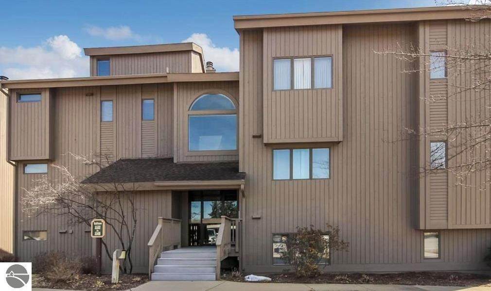 5539 Golfview - Photo 1