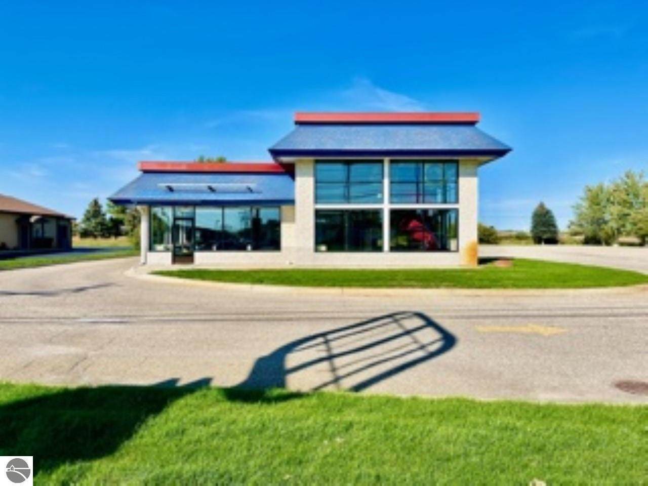 1335 Center Street - Photo 1