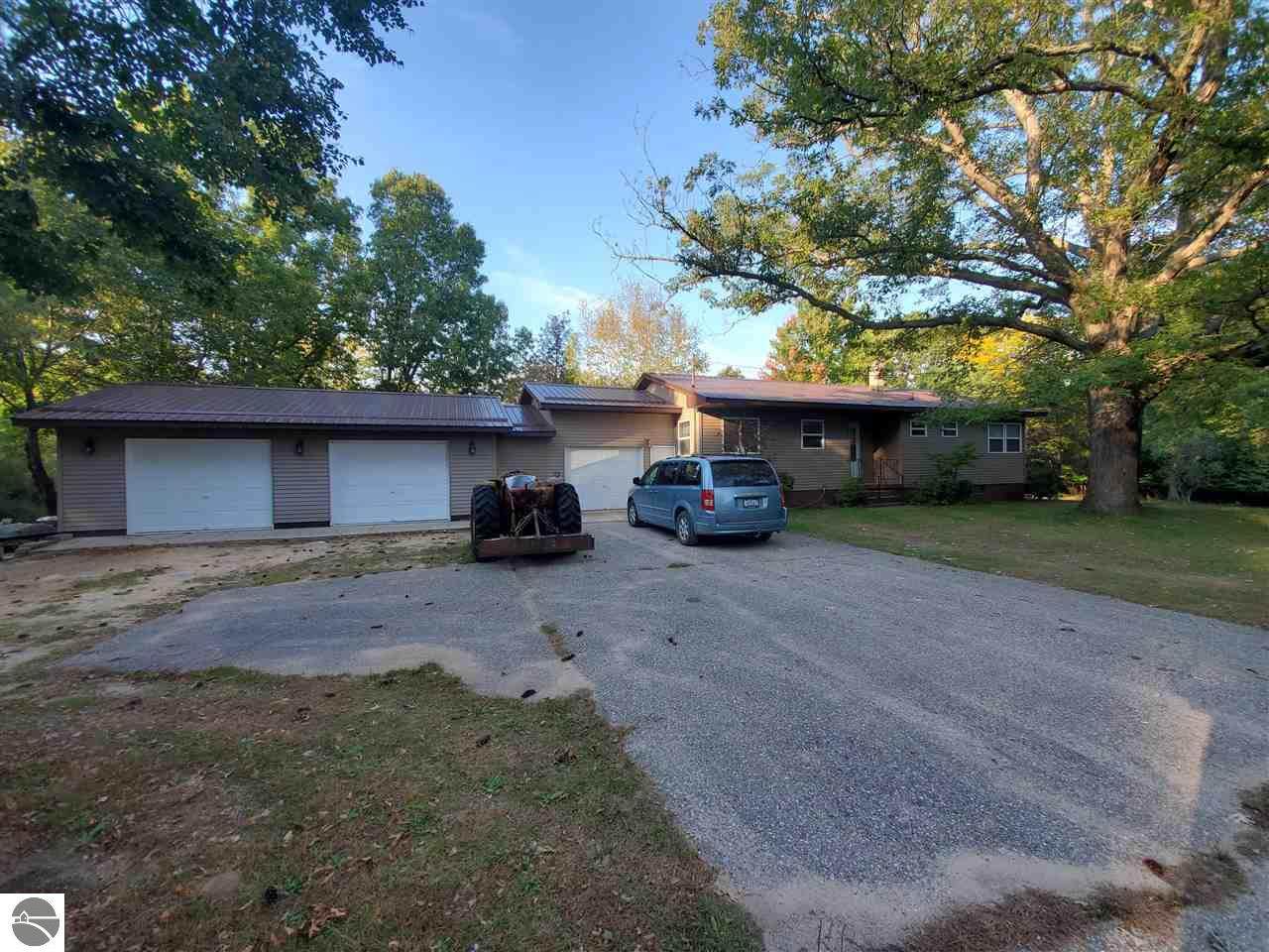 11635 Gates Road - Photo 1