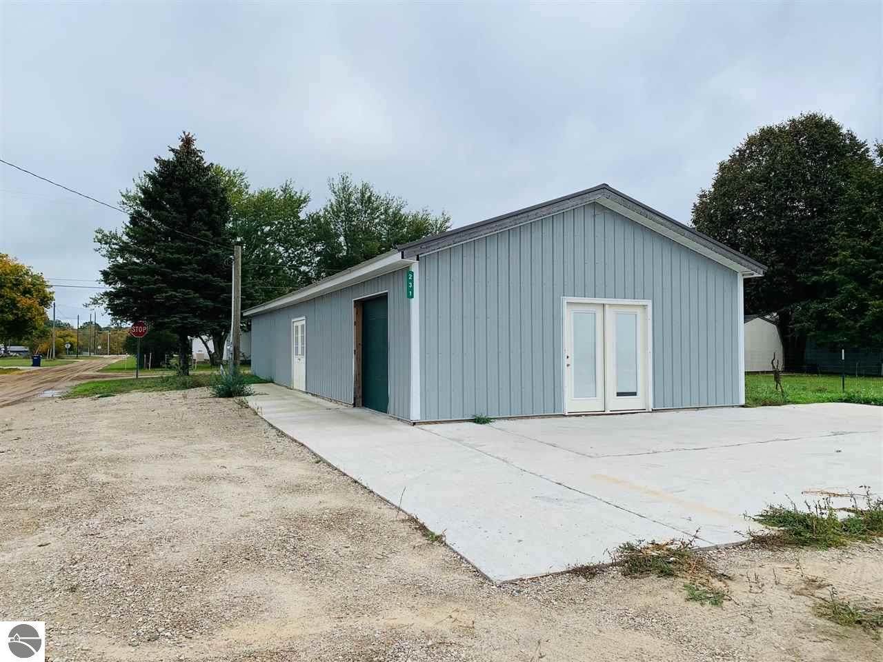 231 Simmons Street - Photo 1