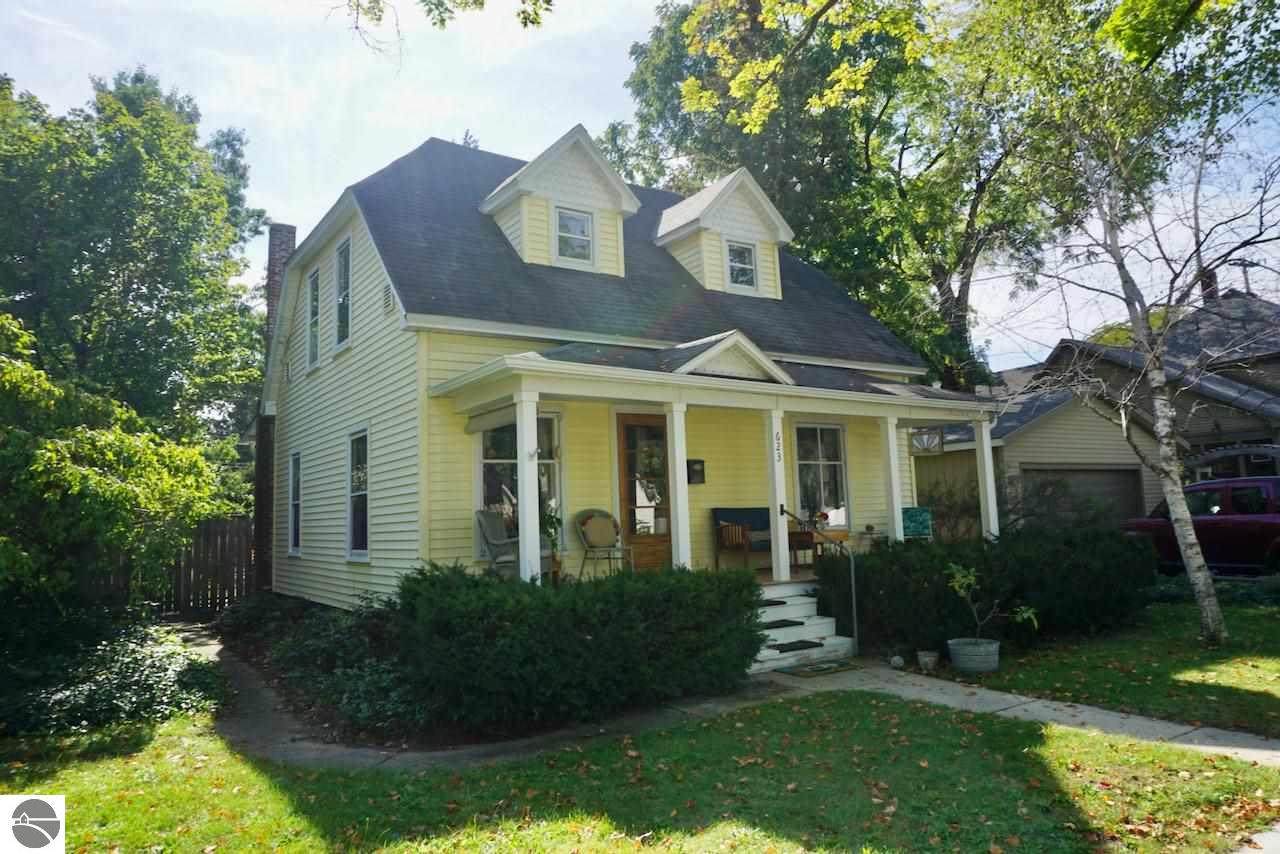 623 Tenth Street - Photo 1