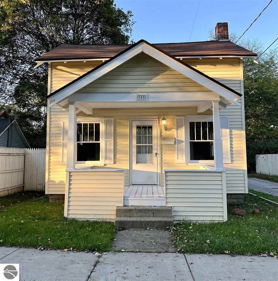 309 Maple - Photo 1