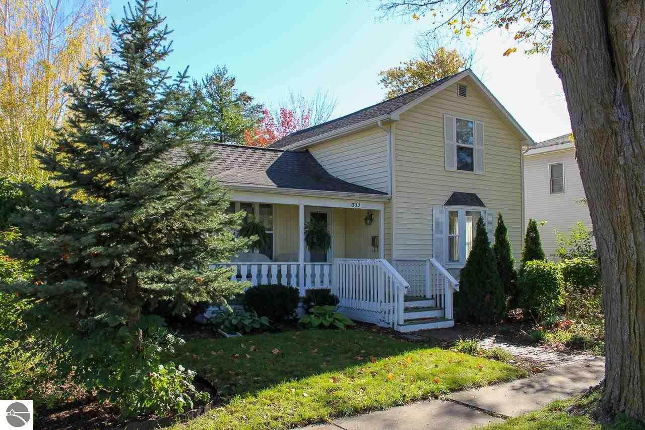 322 University Avenue - Photo 1