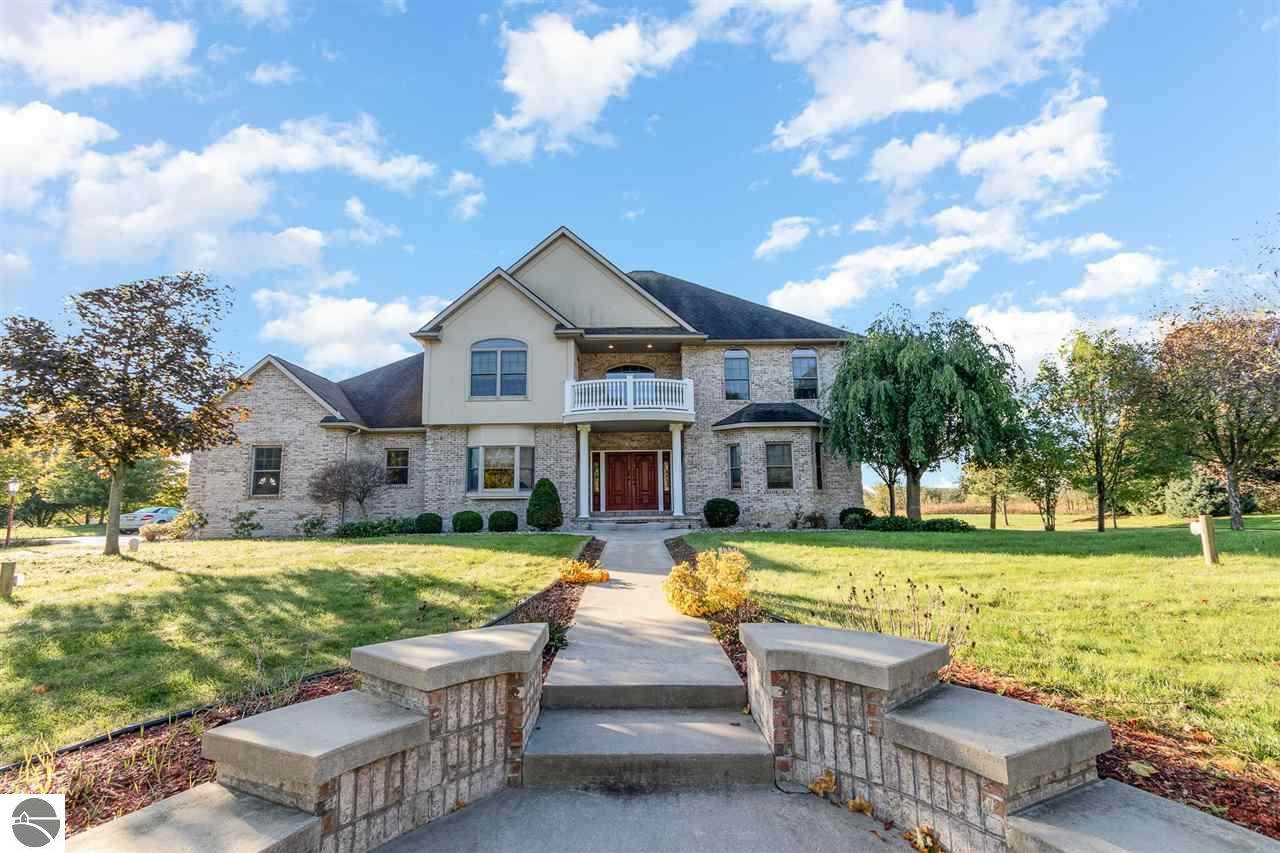1821 Woods Way - Photo 1