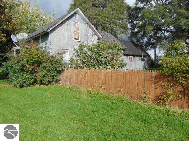 2362 Alger Road - Photo 1