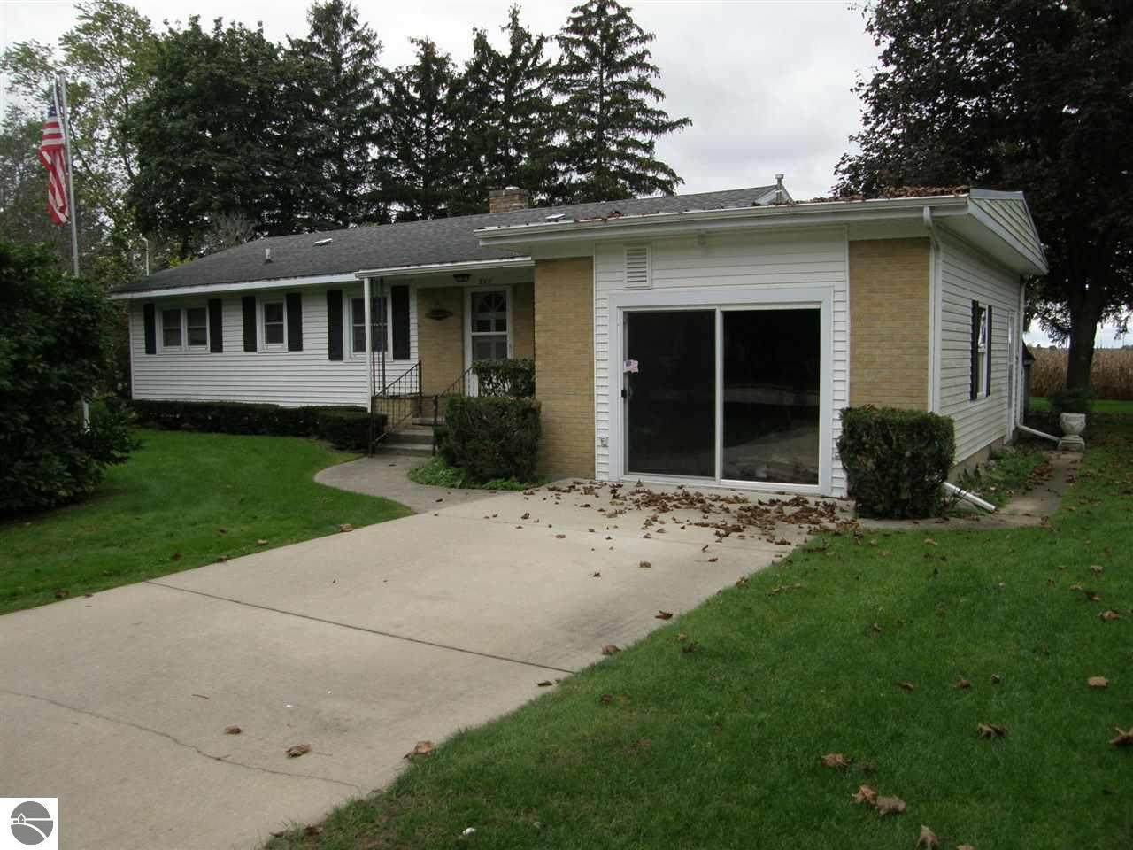 222 Cedar Court - Photo 1