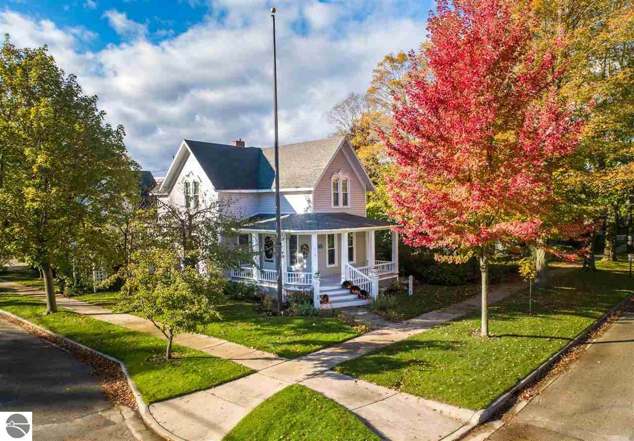330 Forest Avenue - Photo 1