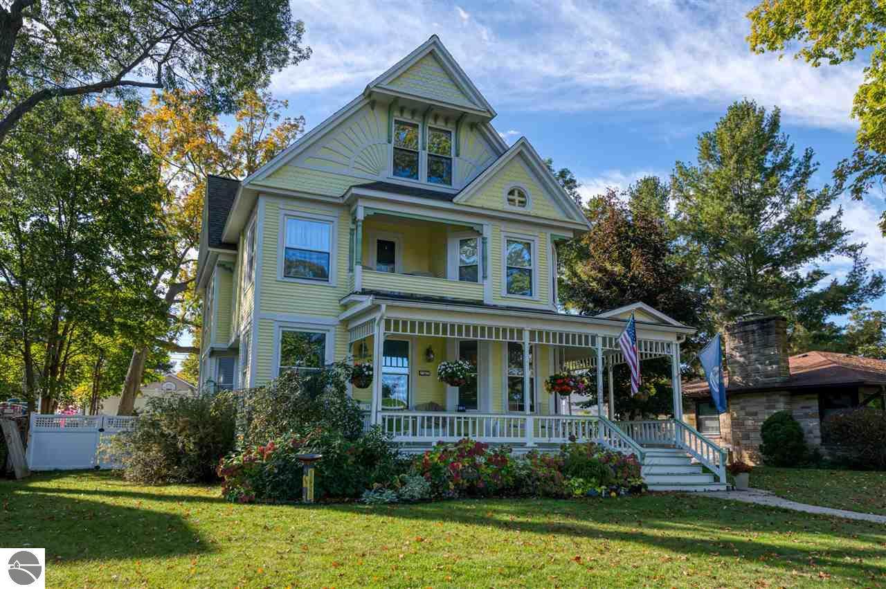 422 Washington Street - Photo 1