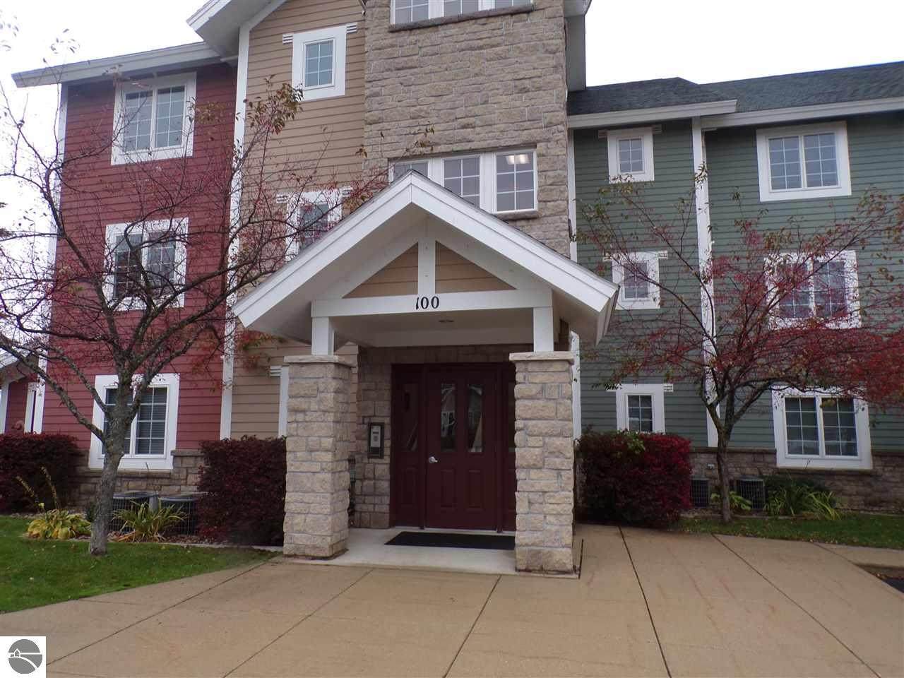 1246 Sunnyside Drive - Photo 1