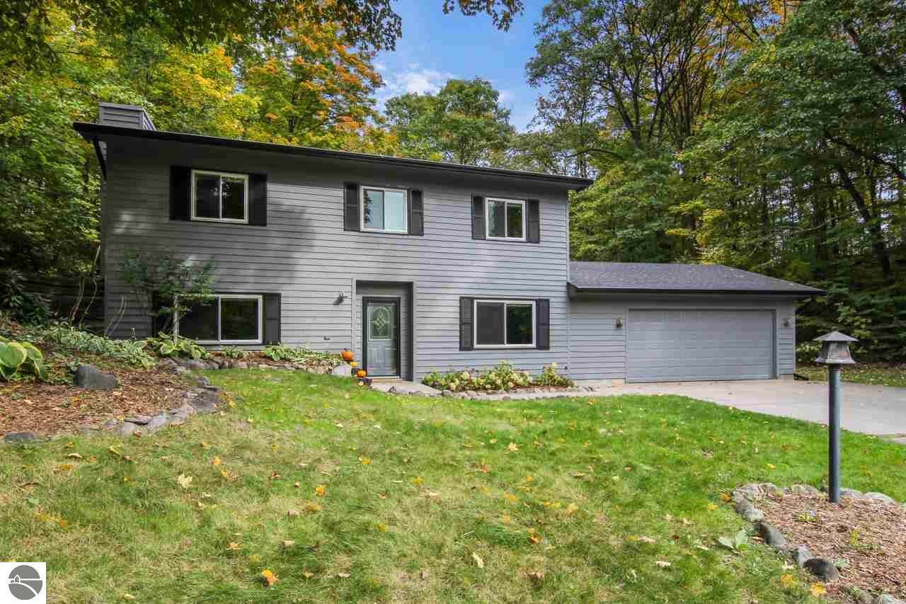 2487 Montmorency - Photo 1
