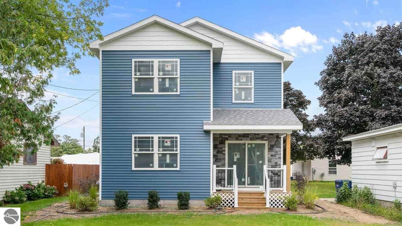 736 Barlow Street - Photo 1