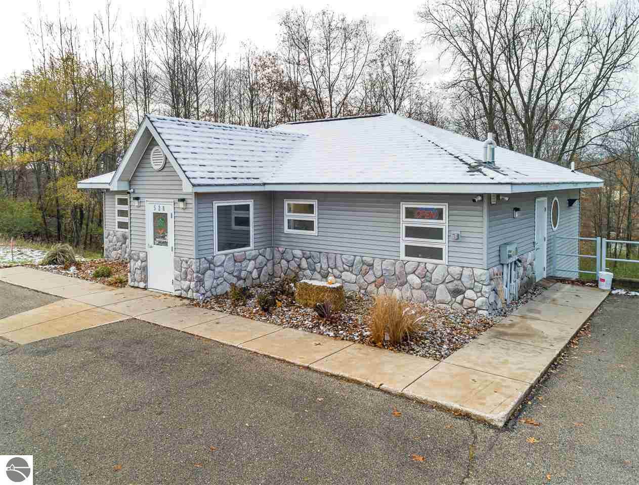 520 3rd Avenue - Photo 1