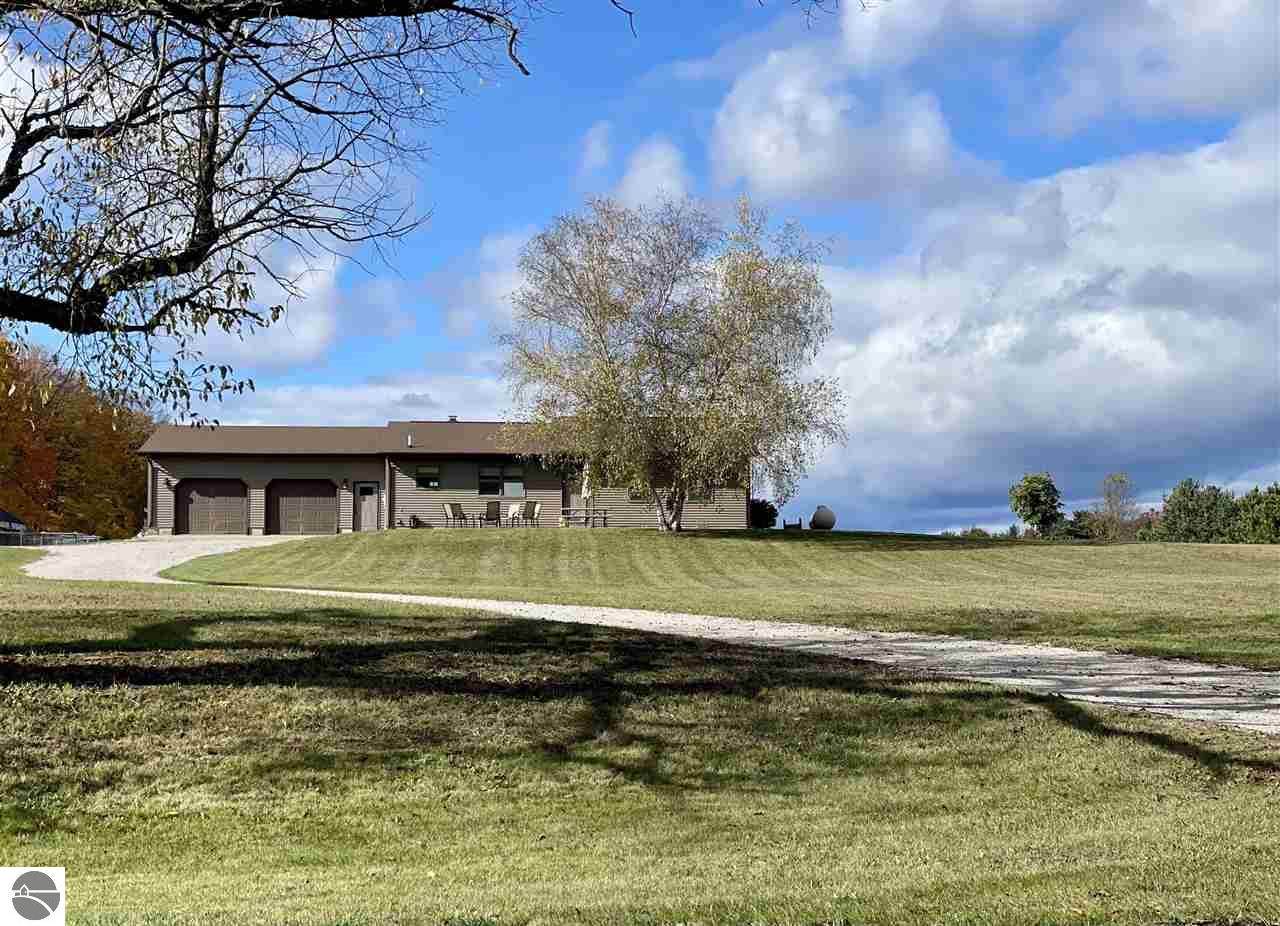 6924 Puffer Road - Photo 1