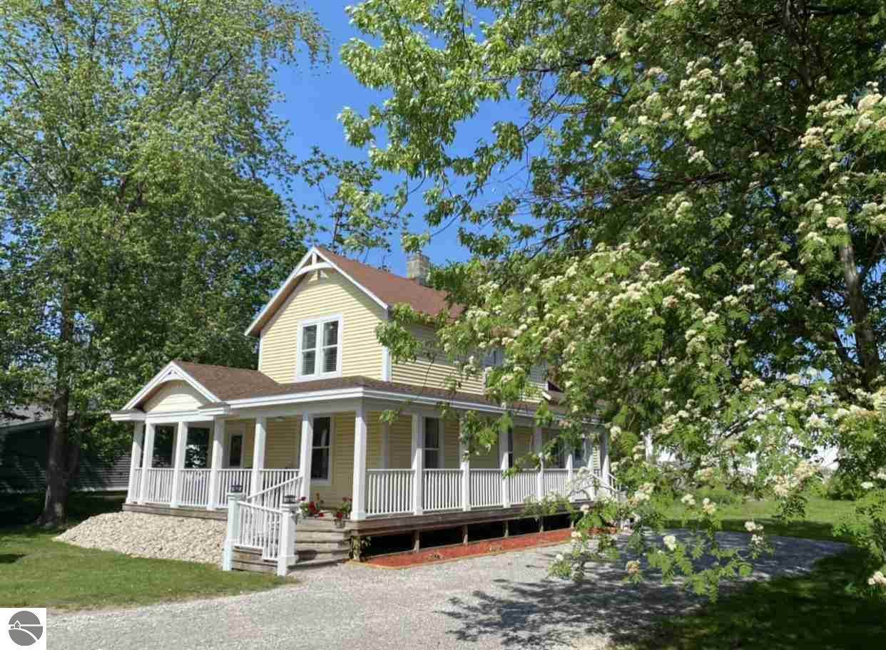 409 Cedar - Photo 1
