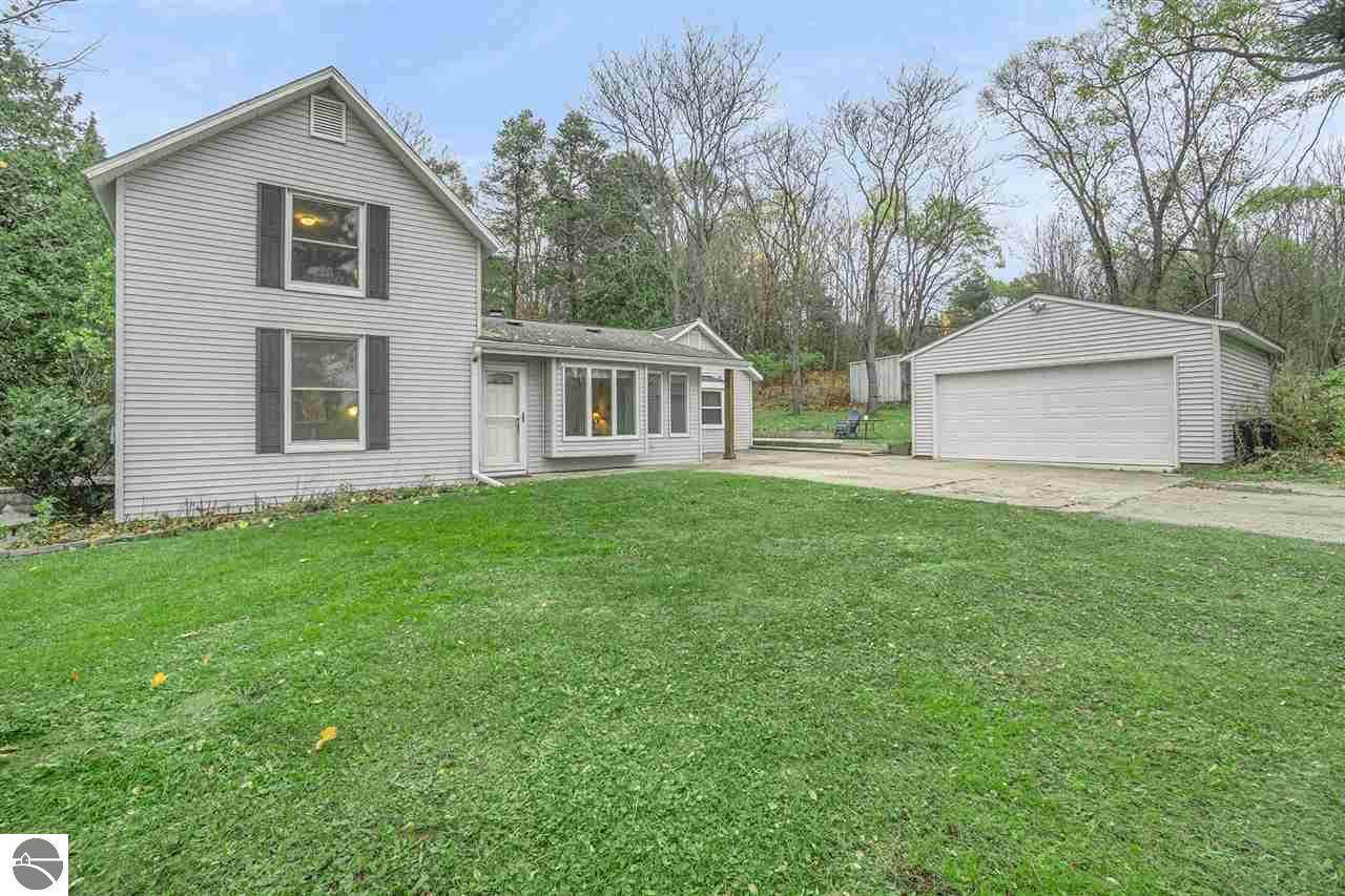 9175 Cherry Avenue - Photo 1