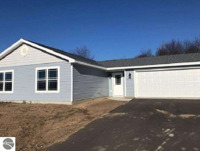 9151 Kingsfield Drive - Photo 1