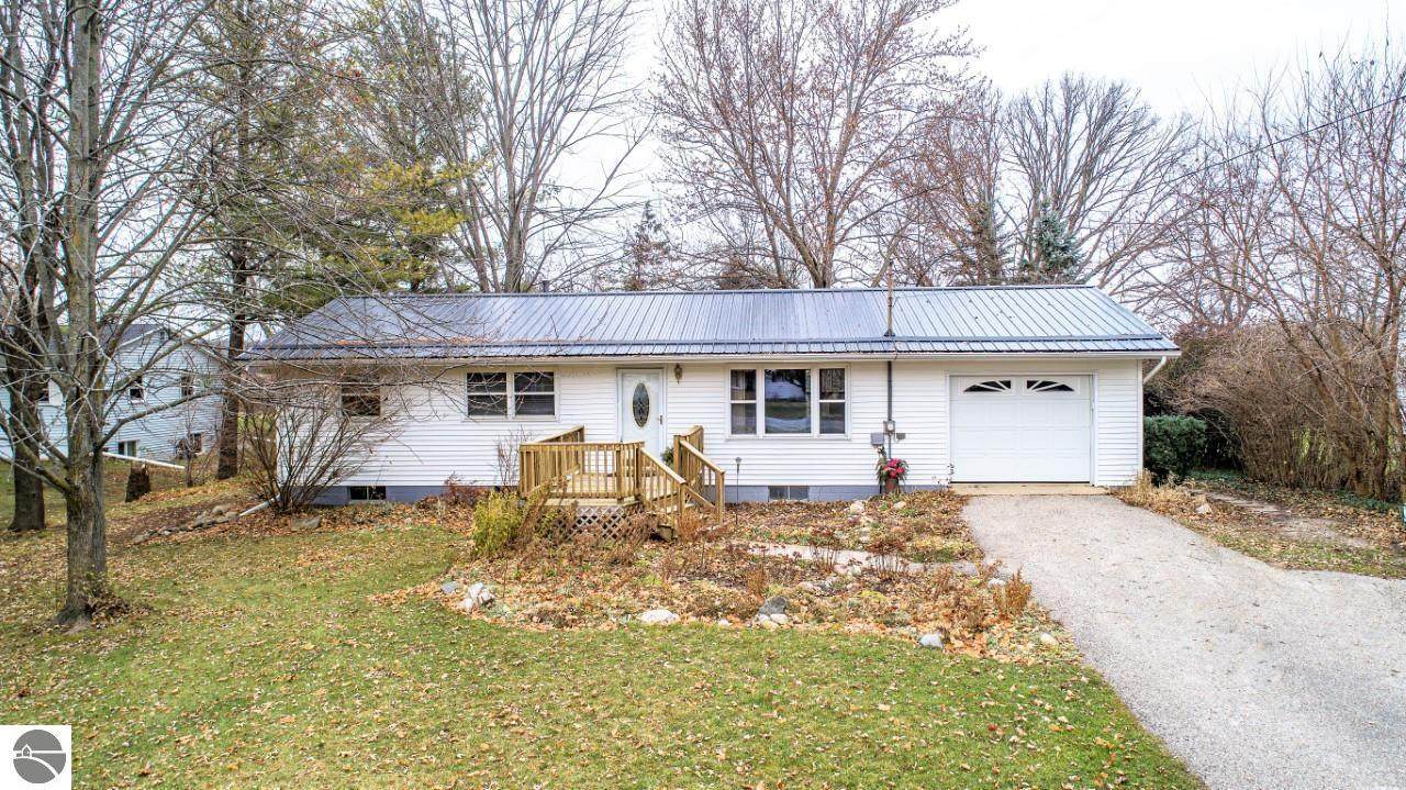 873 Remus Road - Photo 1