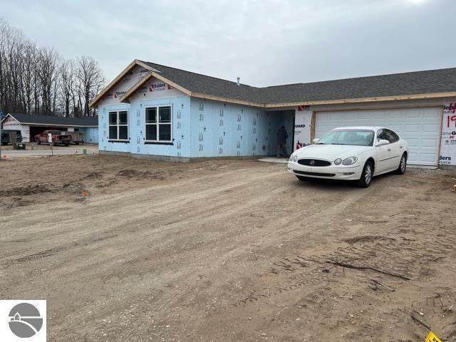 45 Oriole Drive - Photo 1