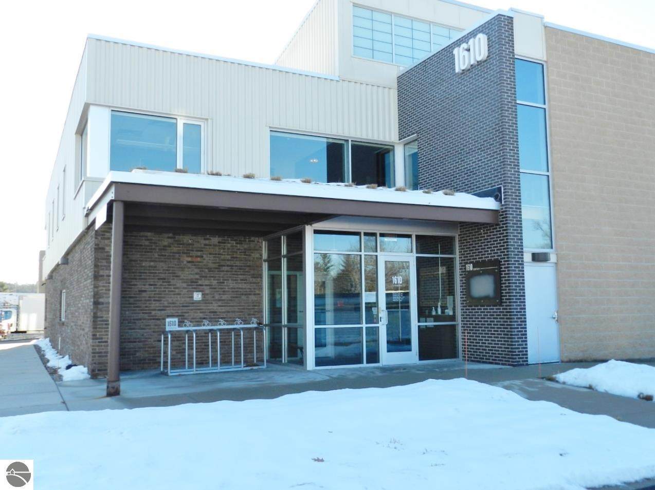 1610 Barlow Street - Photo 1
